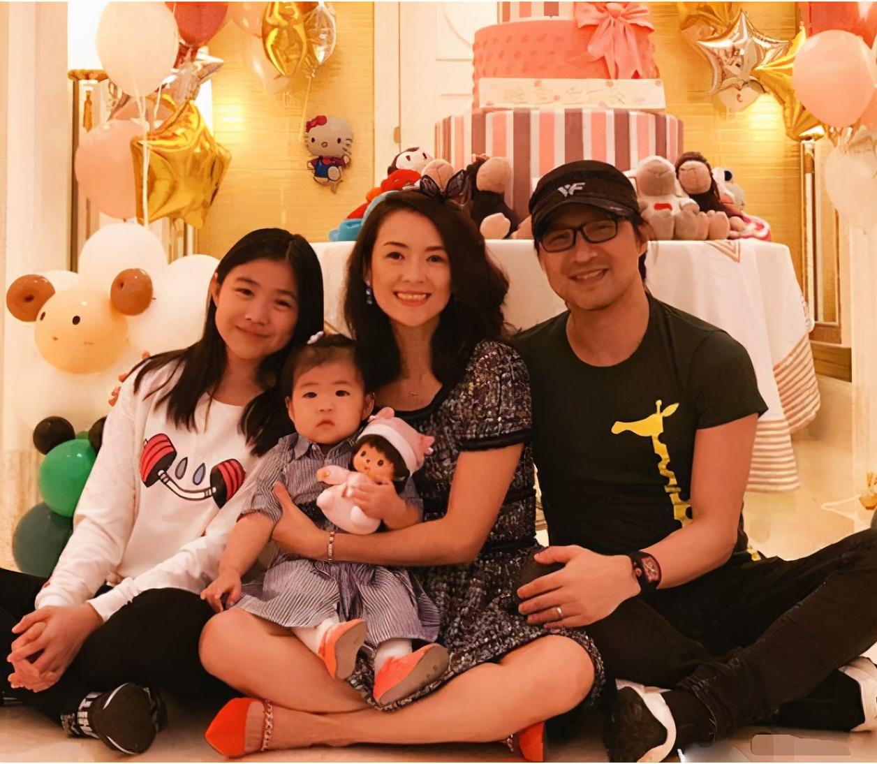 有种"发育过猛"叫汪峰女儿,15岁身高超过章子怡,初恋脸美翻了