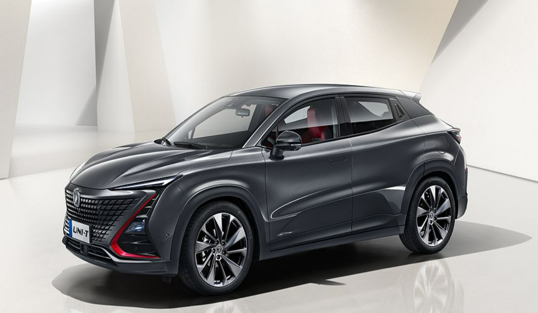 紧凑级suv智能天花板长安uni-t,进一步全面升级