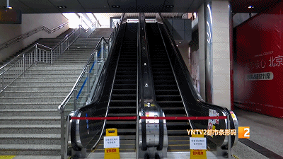 地铁电梯停用,市民出行不便!记者已向市长热线反映