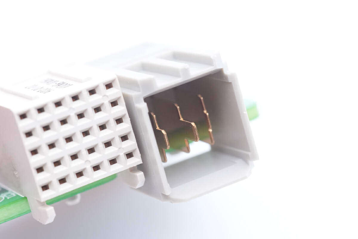 我们把华为optix osn500光传输系统60w电源拆了,比想象的要简单