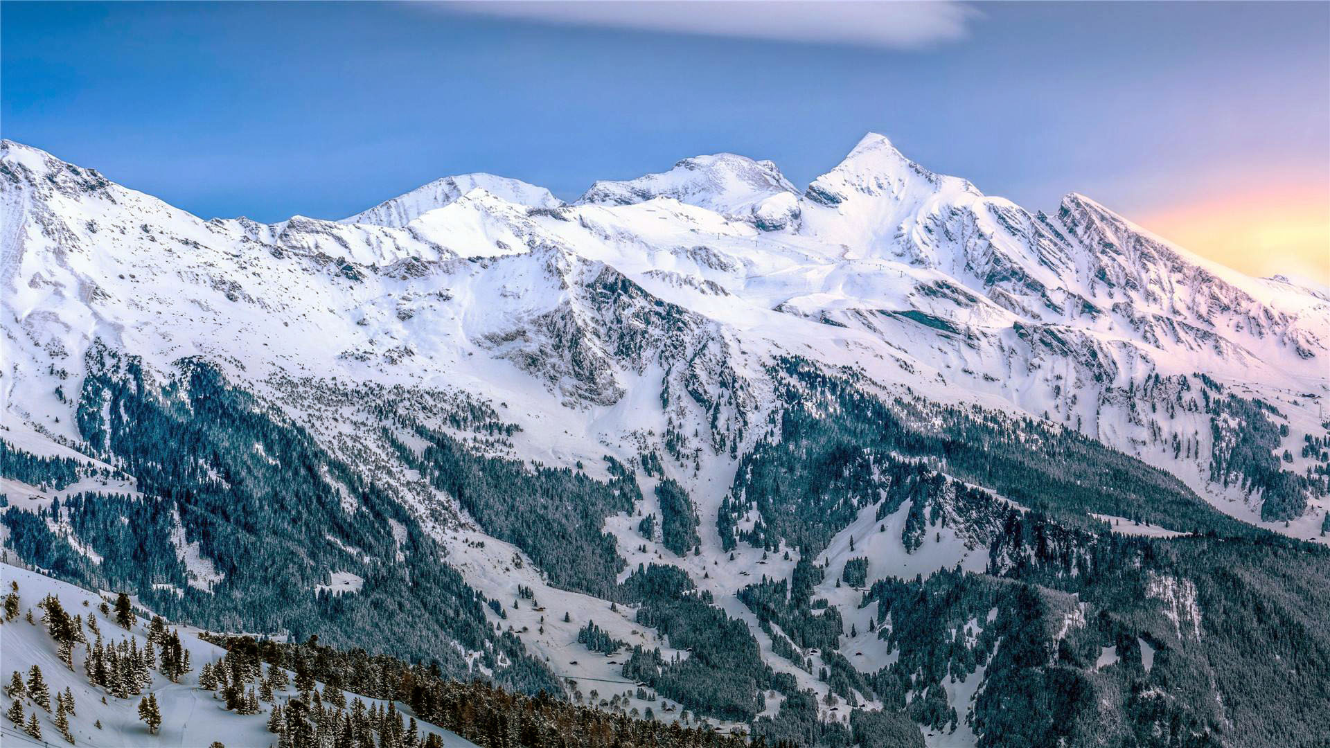 雪山山顶发现冰冻神秘少女,面容姣好宛如沉睡,她的真实身份是?