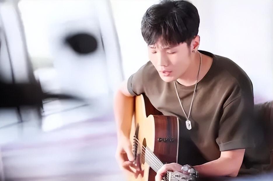 丁太升痛斥李荣浩没文化他被骂得冤不冤