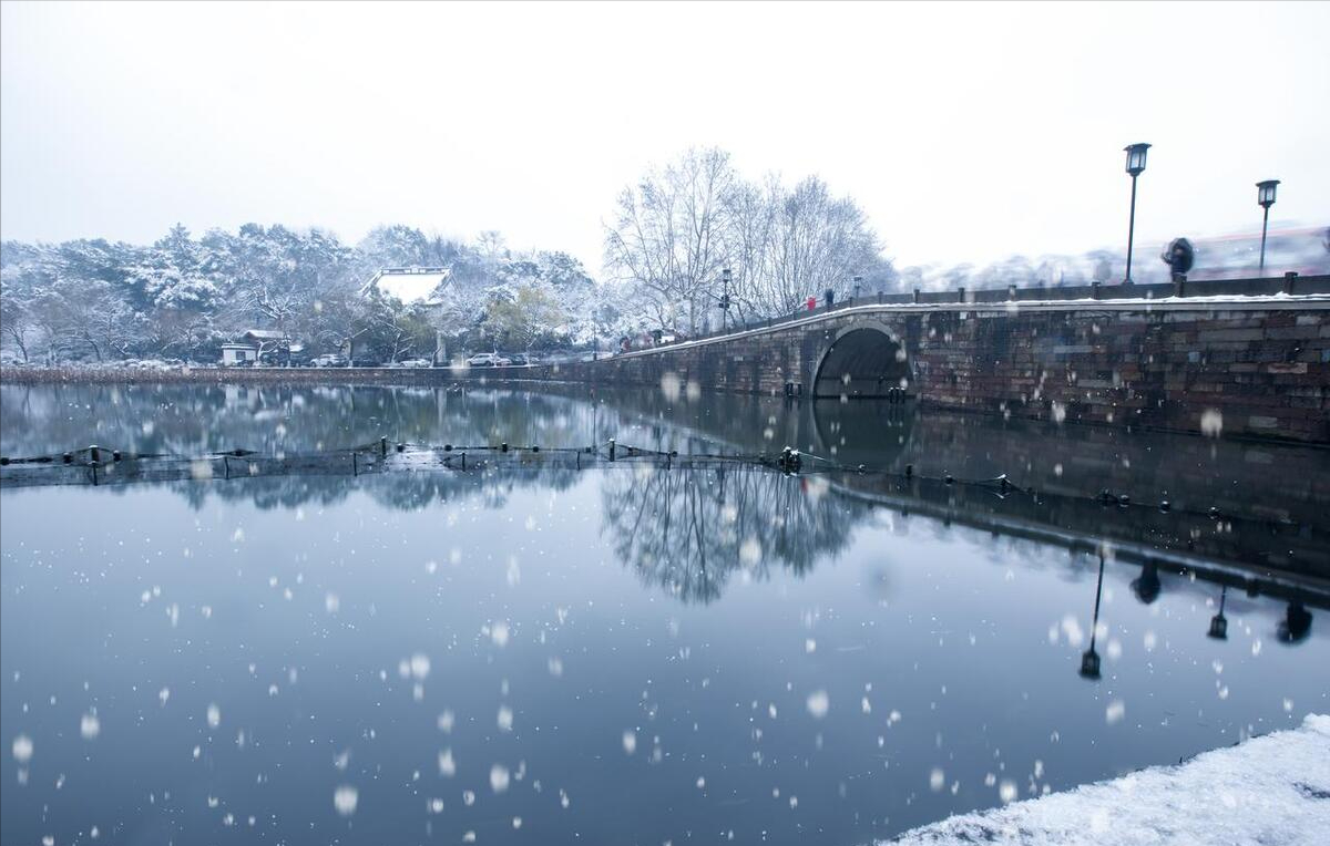 杭州美景 断桥残雪图片