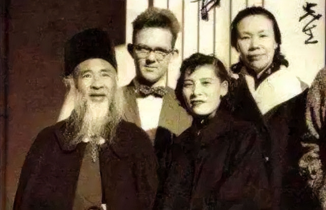 15岁嫁给张大千,相伴25年为他生下8个孩子,40岁为何坚决离婚?