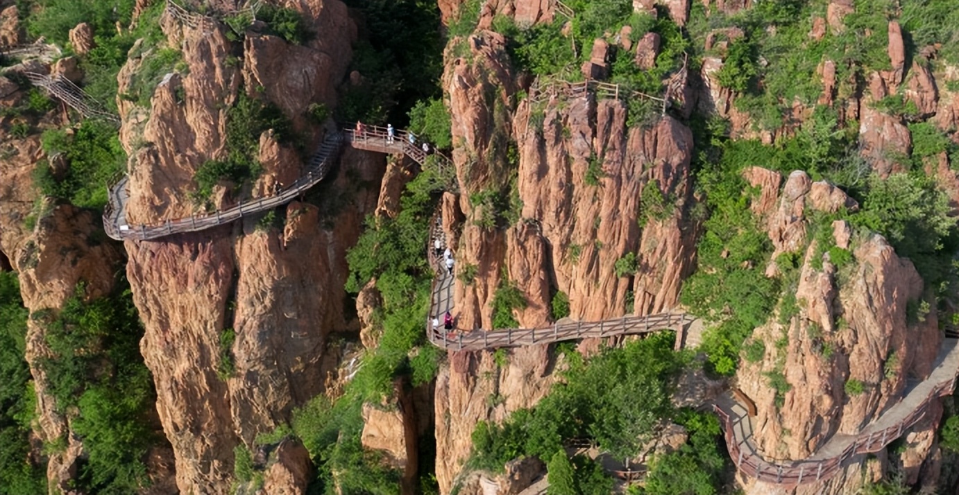 河南郑州伏羲山红石林景区,网红必打卡圣地,的确不负其盛名!