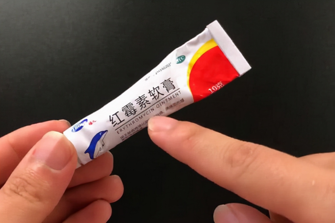 2元钱一支的红霉素软膏,有什么作用?医生:或对5种病有效果