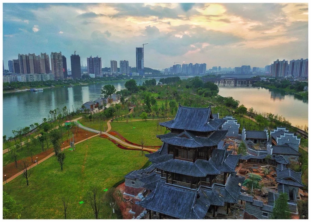 省衡阳市区东南面的湘江中央,有一座如宝石般璀璨的岛屿——东洲岛