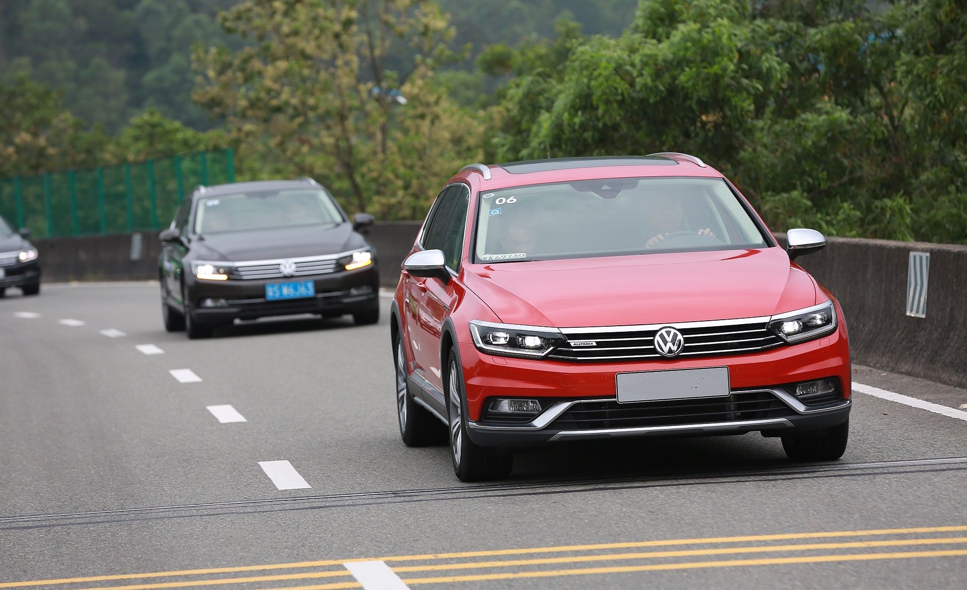 买车时,究竟选suv还是轿车?内行人:主要看这3个方面