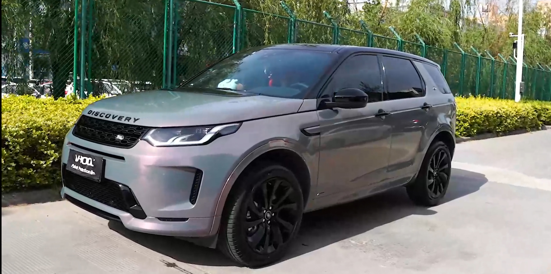 保险是不给予理赔的,那么也就是就算是几千块或者一两万左右的车膜