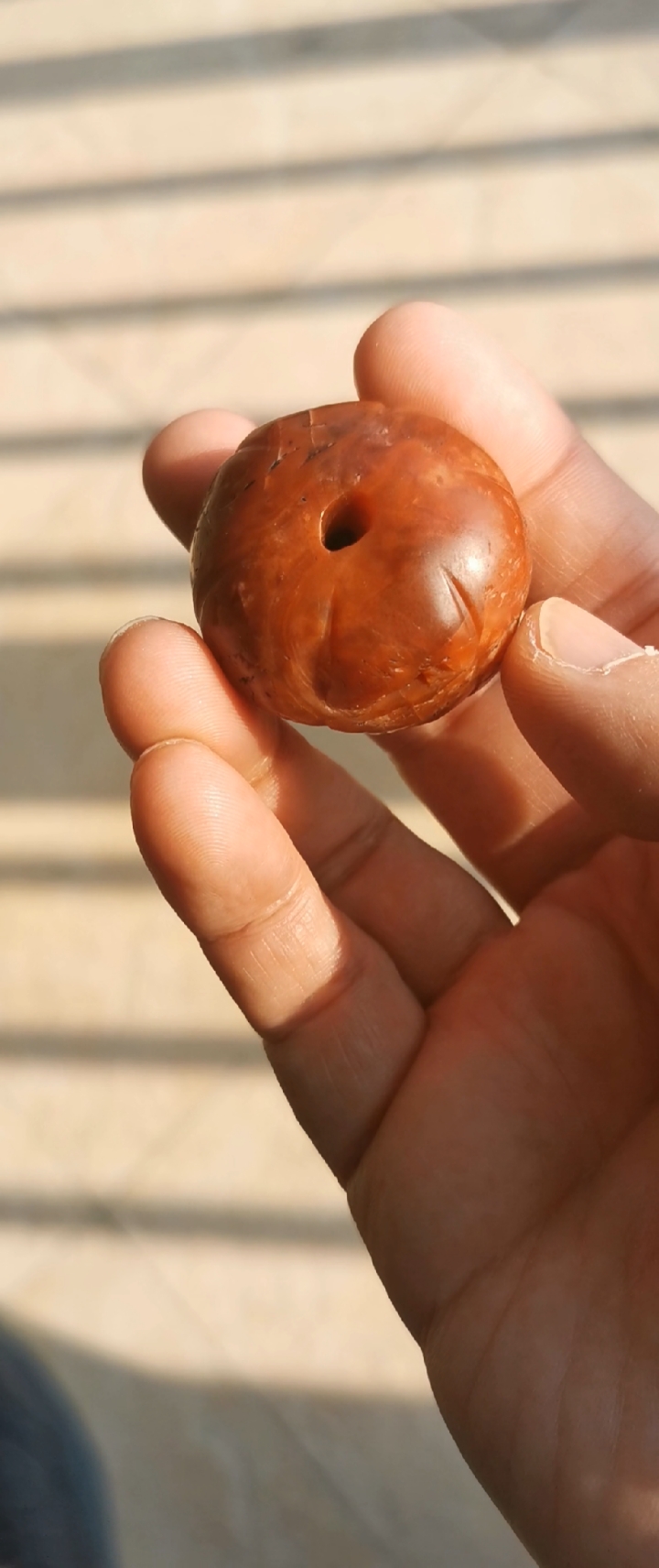 漂亮的柿子红老甘南南红玛瑙珠子-度小视