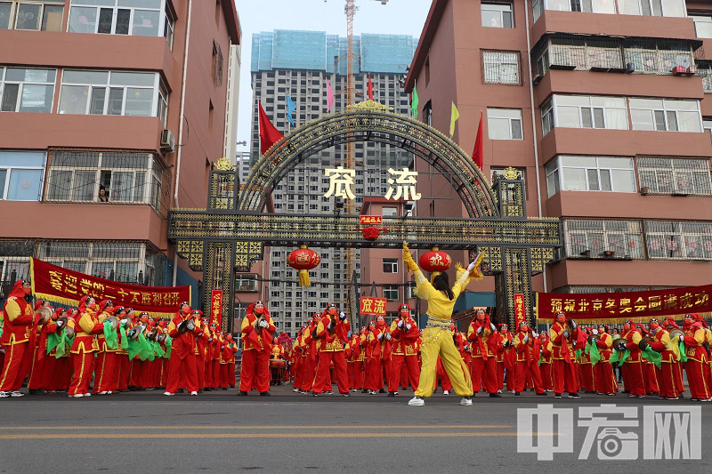 太原市万柏林区和平街道窊流社区:庆冬奥 闹元宵 防疫情