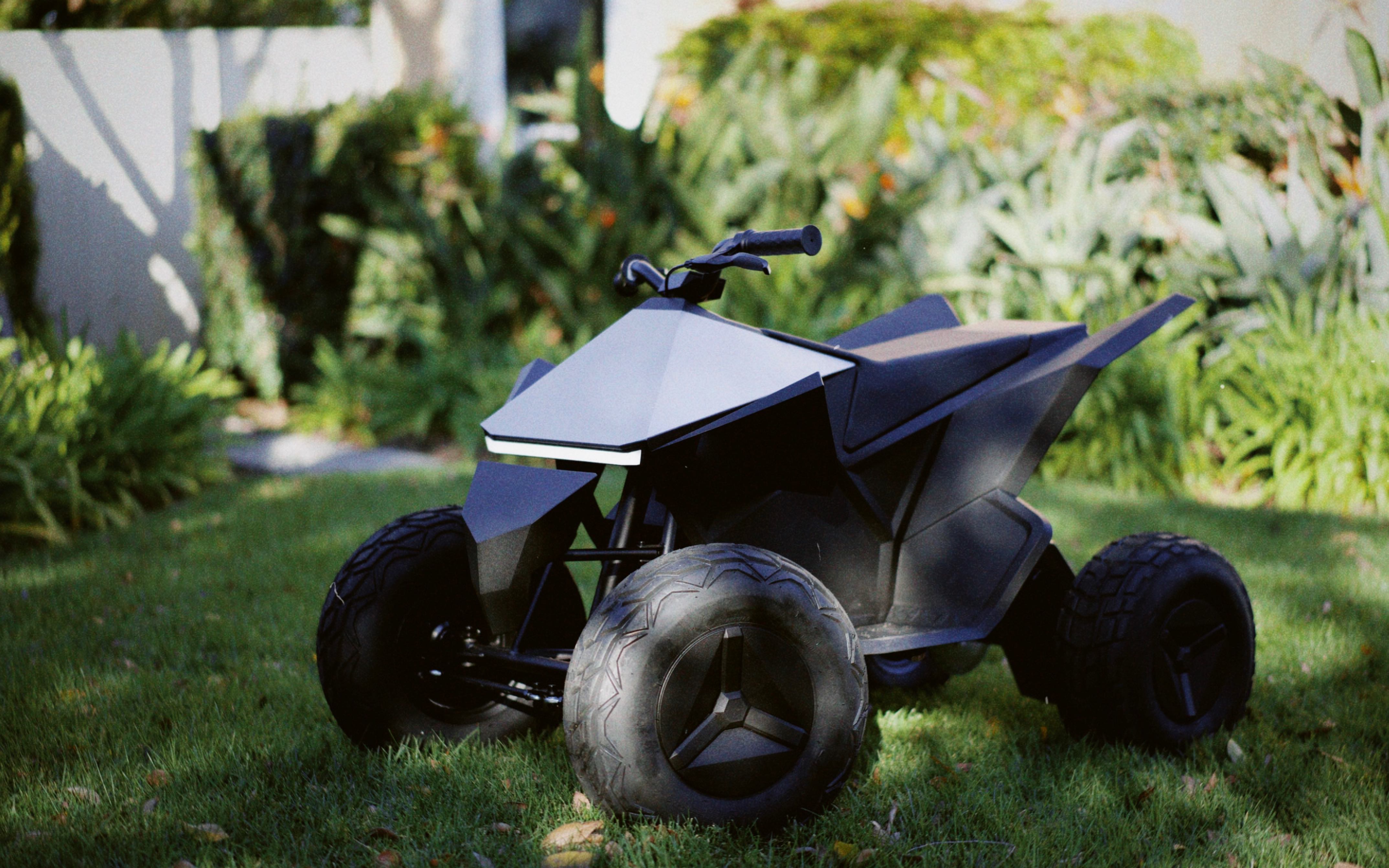 特斯拉皮卡cybertruck周边:儿童越野摩托车cyberquad国内上市