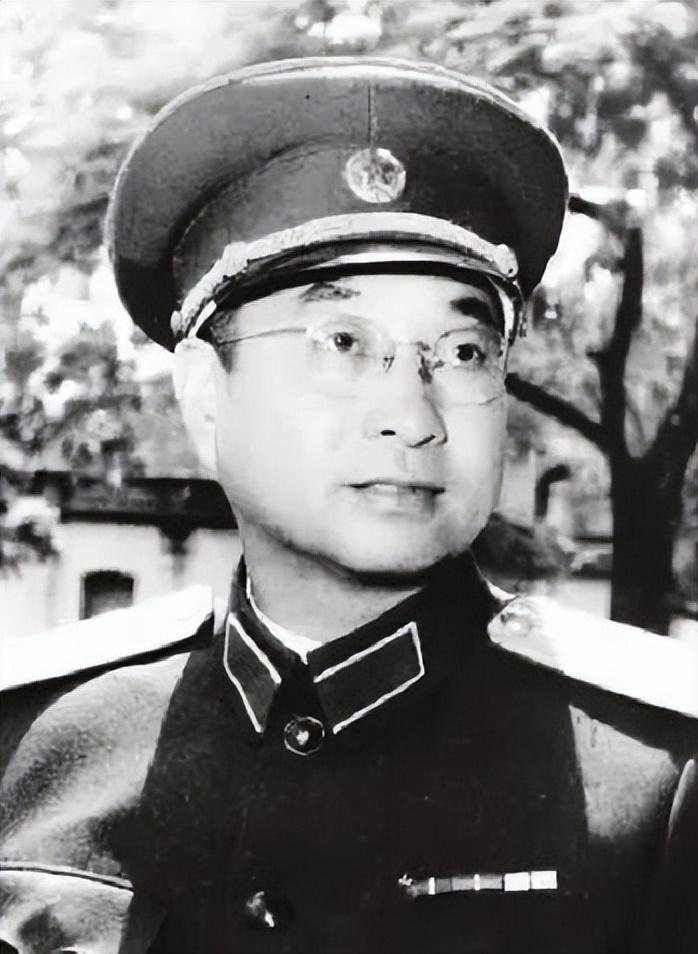 1952年吕其恩任哈尔滨市长后,被陈赓找上门来:你的人,该管管了