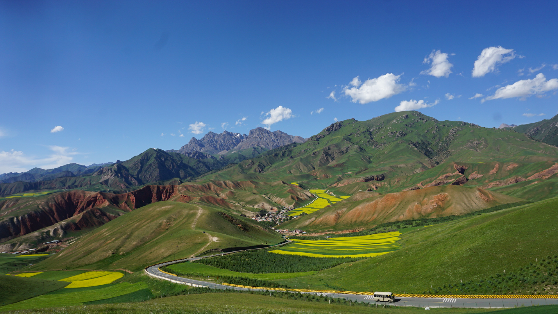 青甘旅游攻略必去景点大全视频_青甘旅游攻略必去景点大全视频播放