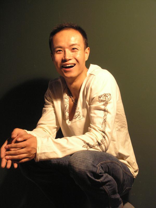 事实证明48岁移居美国的乐嘉已经走上了一条不归路