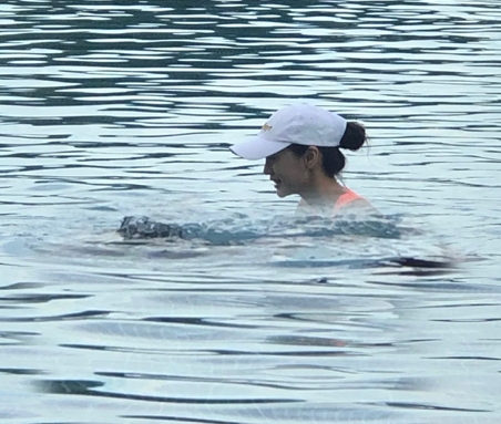 杨颖游泳图片