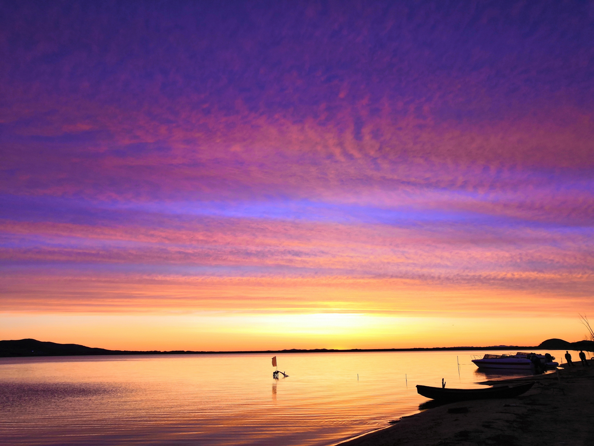 我看到了最美的落日余晖洒下的美景——《维金荟》