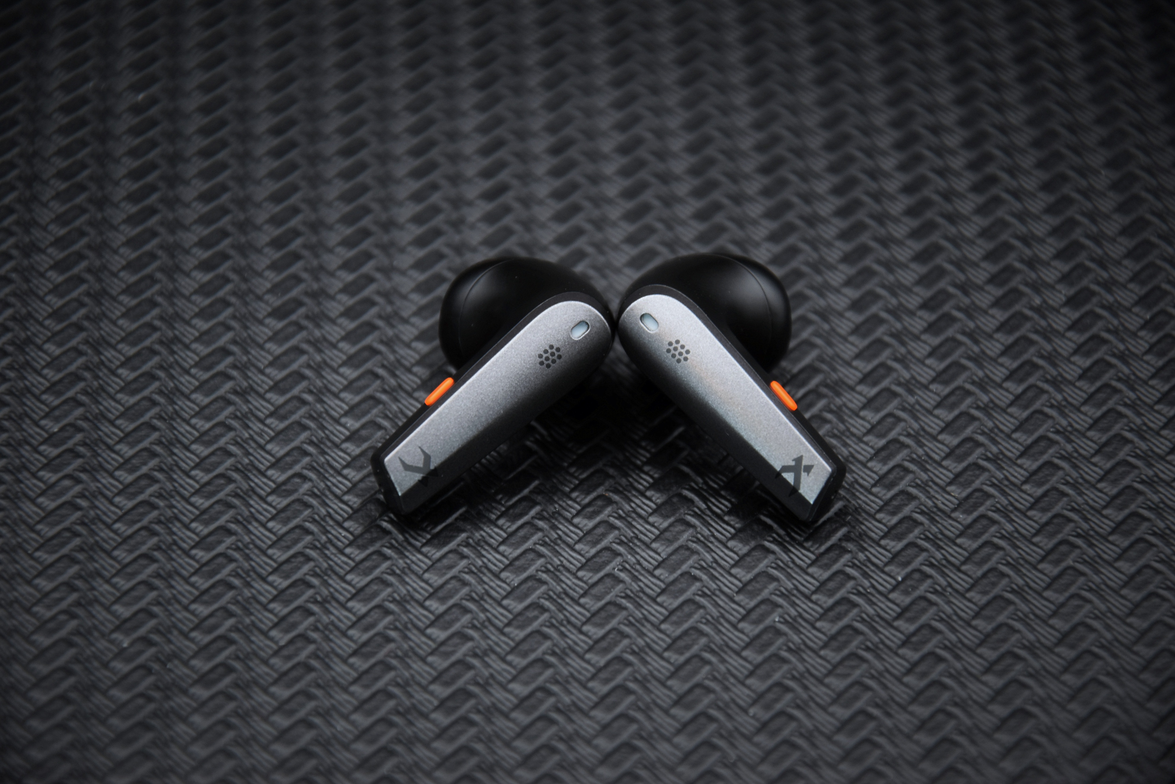 无线蓝牙/2.4g双模旗舰游戏电竞tws耳机——西伯利亚w20评测