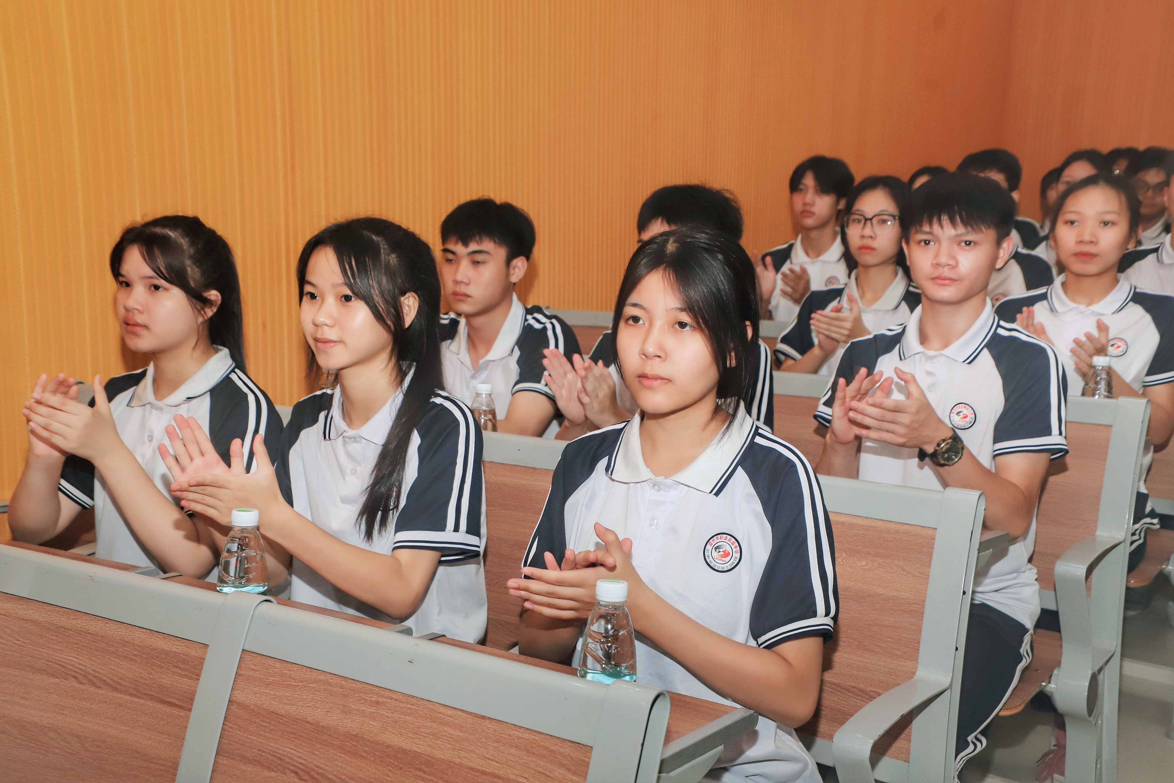 高氏白云·雷州市职业高级中学助学奖教基金成立暨捐赠仪式