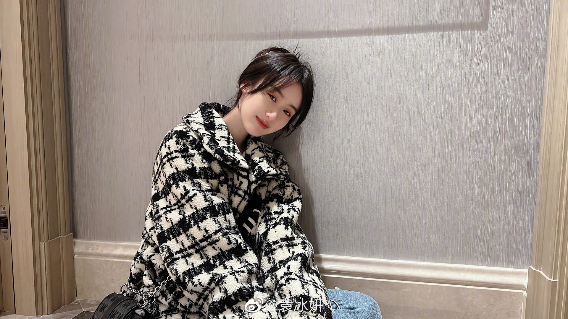 央媒评袁冰妍偷逃税:洗白是无效的!