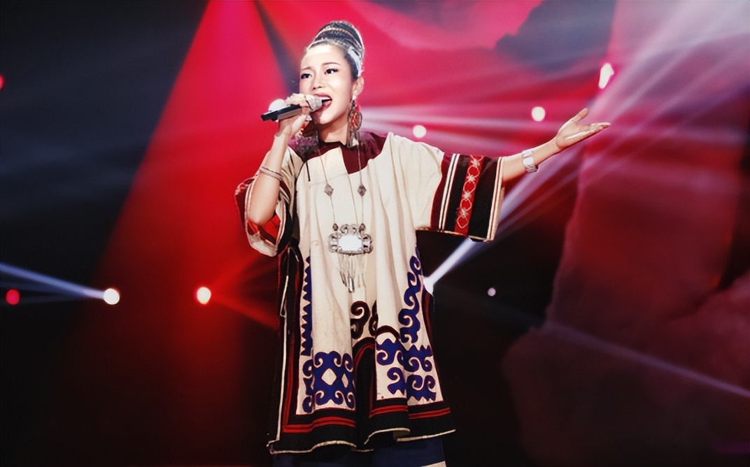 著名歌手安冬,当红之日却扭头下嫁普通人,为寻求刺激竟婚内出轨