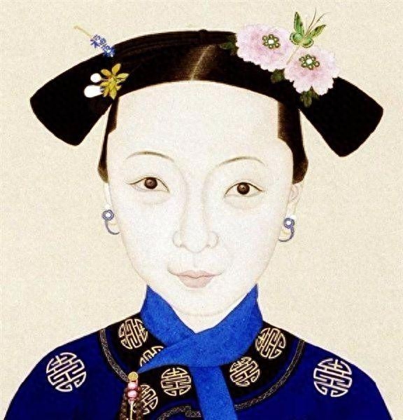 公主原是恭亲王府的大格格,她的母亲就是嫡福晋瓜尔佳氏.