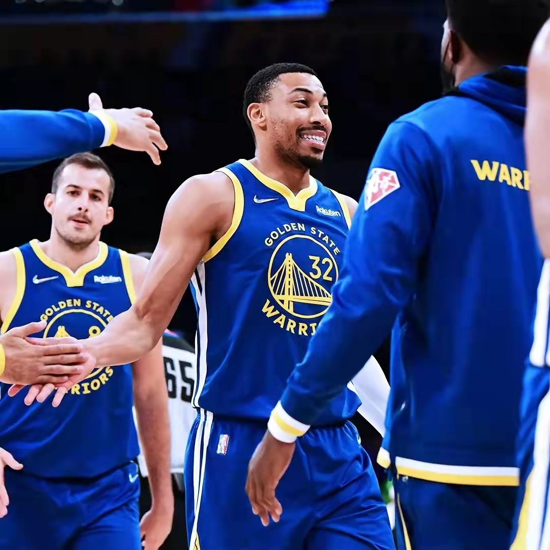 观察｜从轮换竞争到新人和边缘球员争夺名单席位，NBA季前赛窗口正式升温，看点增多，看点比想象更多