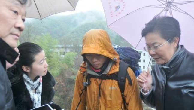 回顾复旦十八驴事件24岁民警舍命相救18名大学生反应惹众怒