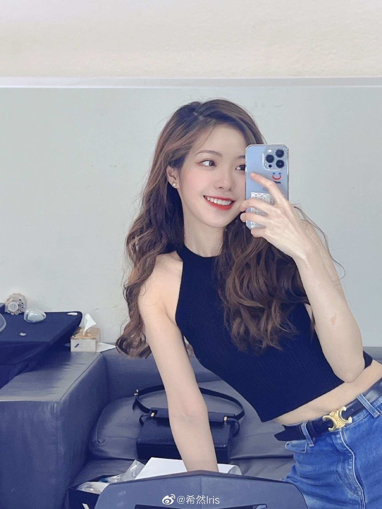 峡谷晚报:余霜希然近日美照绝绝子,uzi确定休息恐难再上场