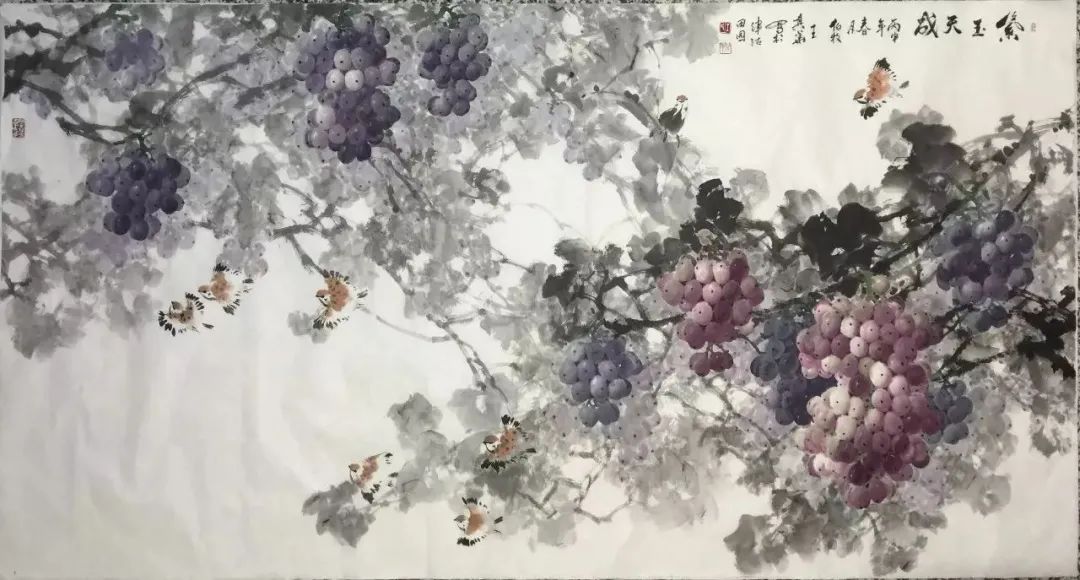 画家王其华—笔下的葡萄气韵生动 风格独特