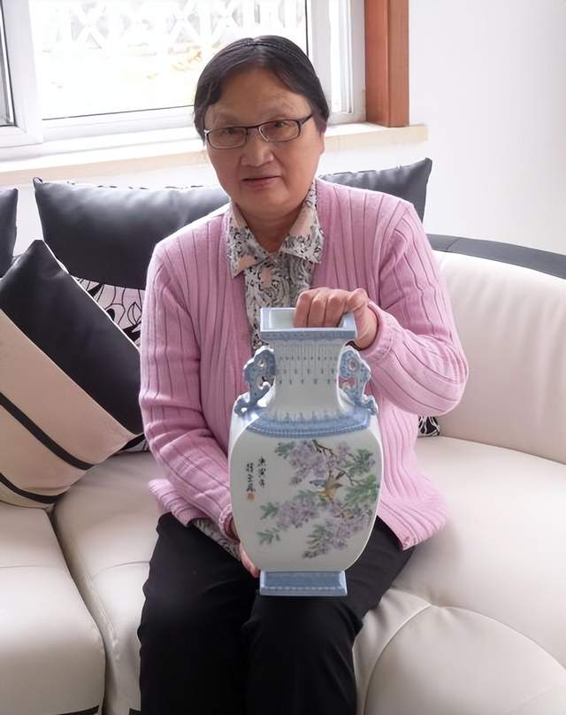 打造瓷器收藏传奇丰碑——徐亚凤