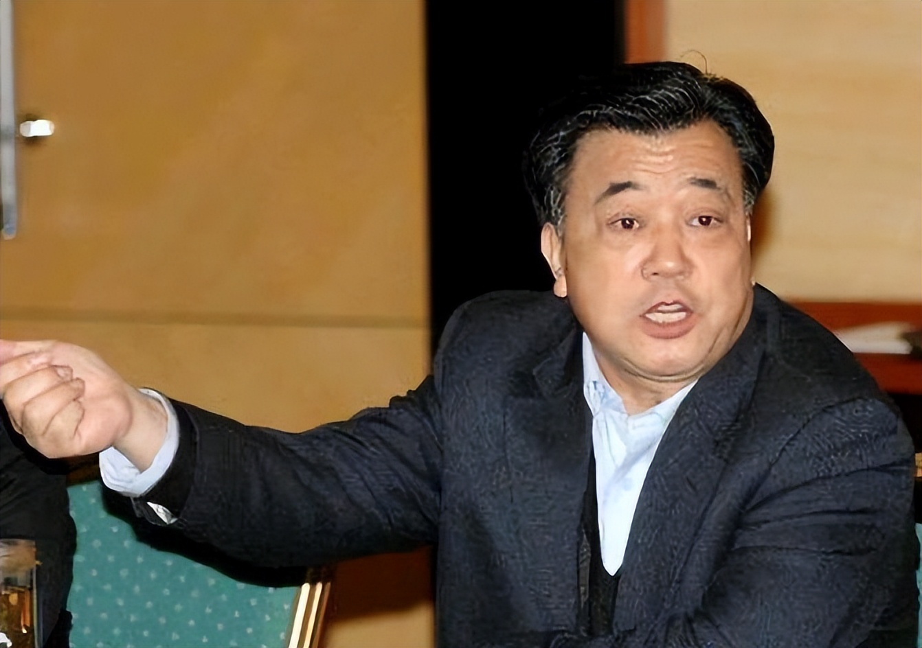 回顾:山东老虎孙淑义,帮干女儿集资40亿还认干女婿,退休前落马