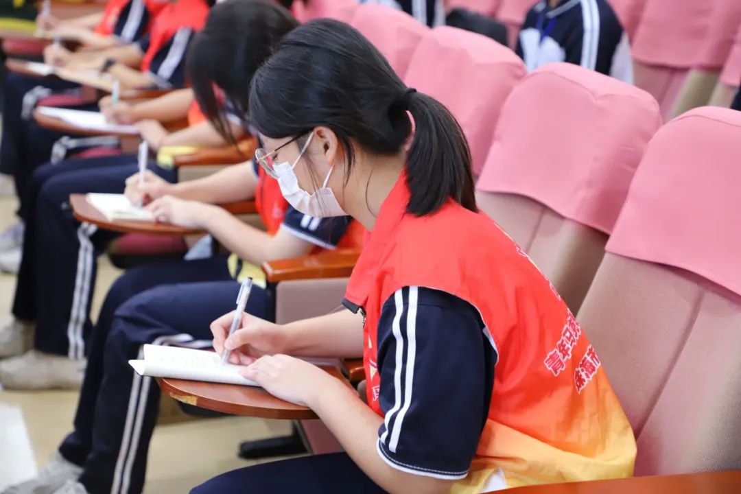 珠海市卫生学校国防教育主题宣讲活动—新时代爱国强军谱新篇!