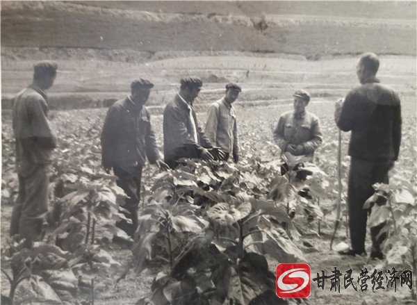 时隔45年,相差54岁,两代驻村帮扶干部同时成为"段渠村民"