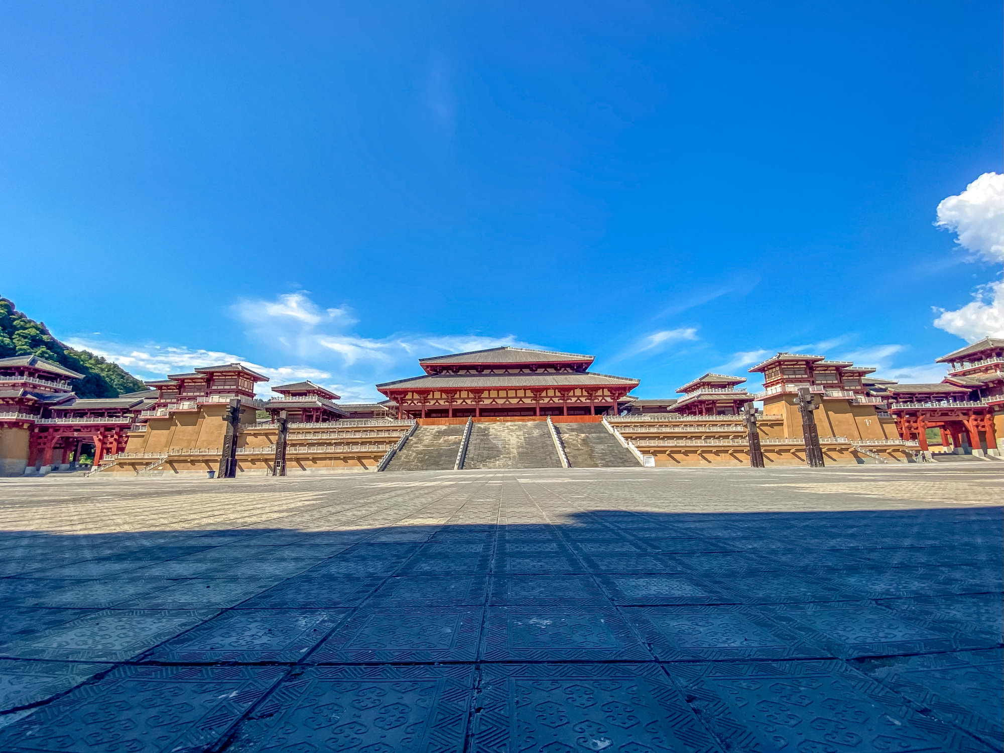 都匀旅游必打卡,西南地区最大的皇宫,贵州秦汉影视城