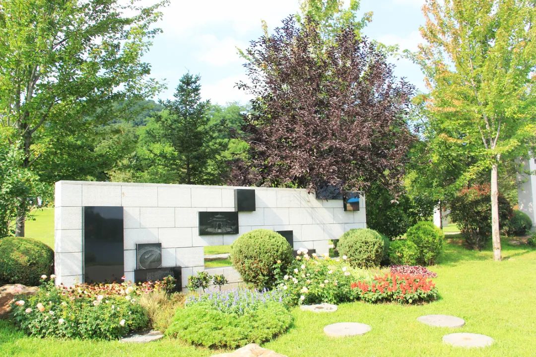 沈阳东山墓园:024-31288436