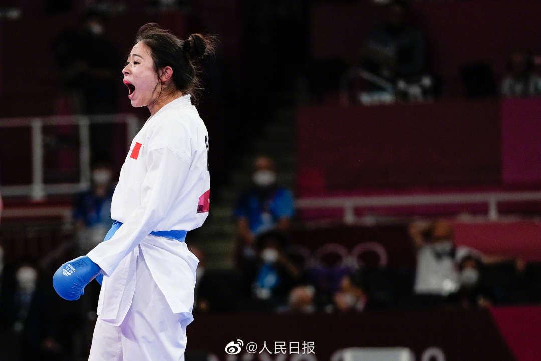 宁德籍选手龚莉出战对阵阿塞拜疆选手伊琳娜-扎列茨卡,最终龚莉不敌