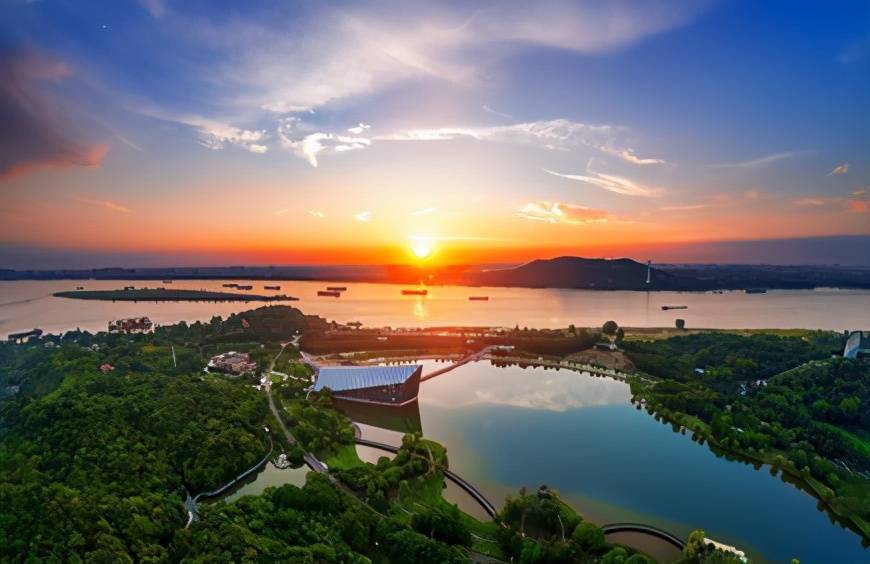 古城新貌,这古今交融的美丽城市令人好生向往!