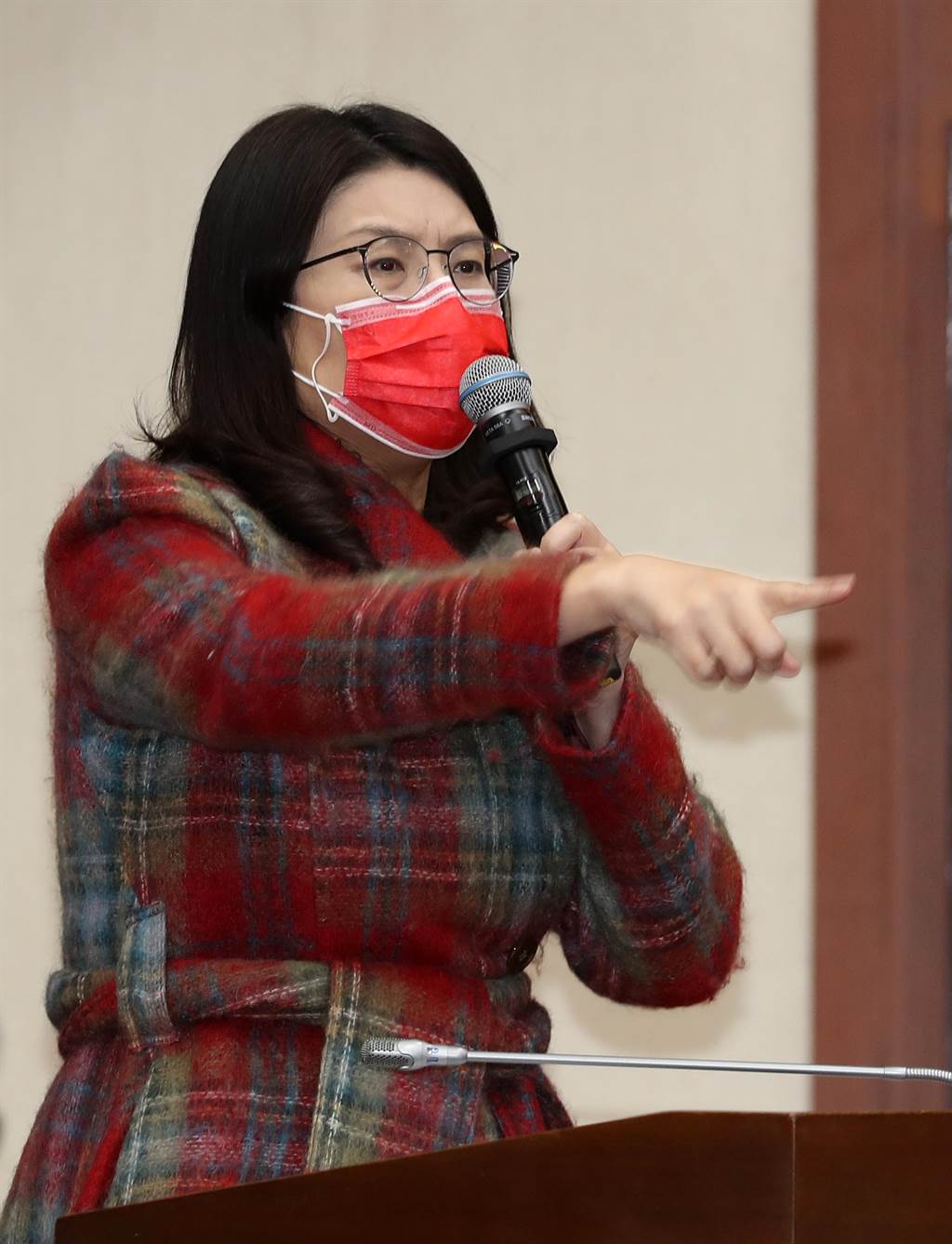 台湾水果严重滞销,郑丽文炮轰民进党:公家单位成民进党水果仓库