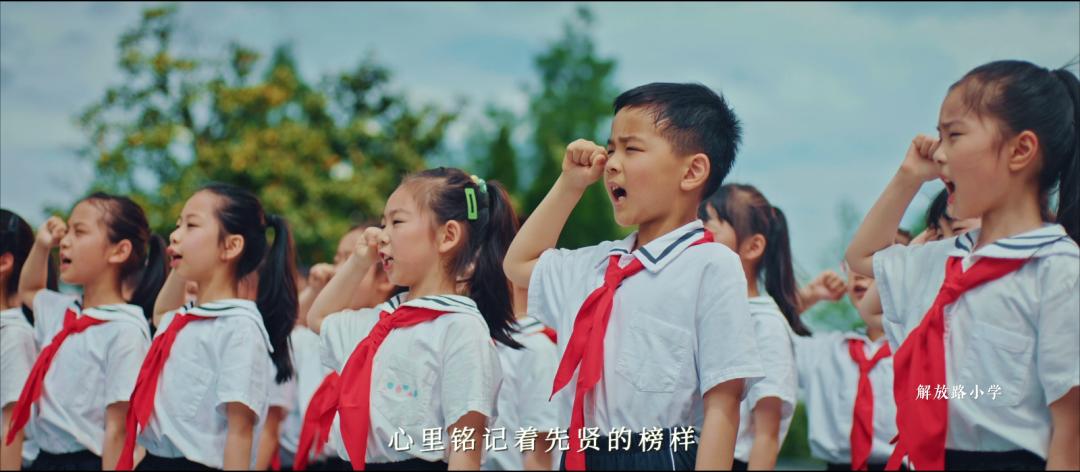 奉贤学子的七彩成长mv首发!有你熟悉的笑脸吗?