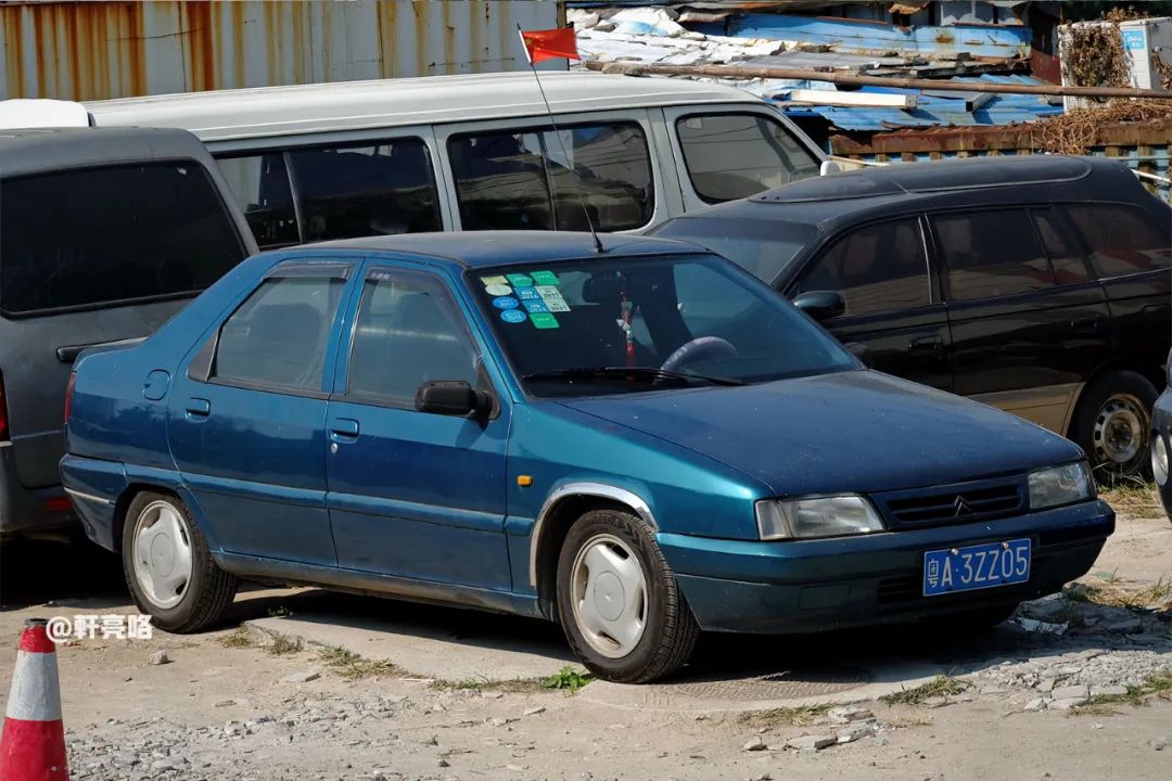 24年前的特供车 丨 两厢加个尾,神龙富康988/citro05n zx n23