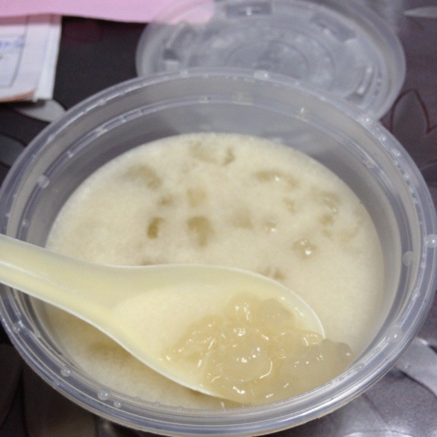 贲门癌的出现有哪些常见症状?患者的饮食恢复过程包括哪些阶段?