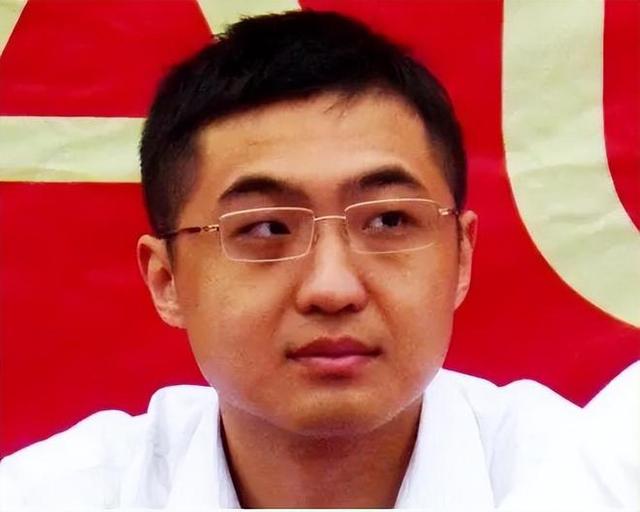 邓公的孙子邓卓棣:曾在美国深造,回国后当过副县长,现在何处?