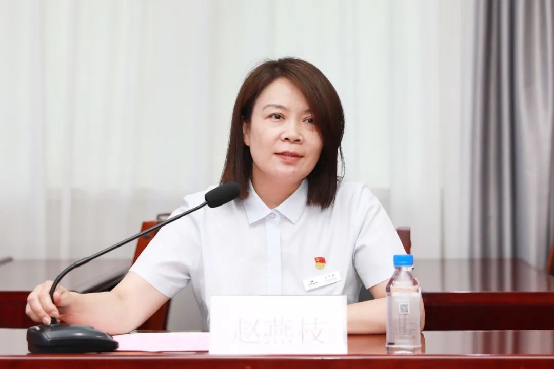 沁水农商银行金秋送学照亮前行路