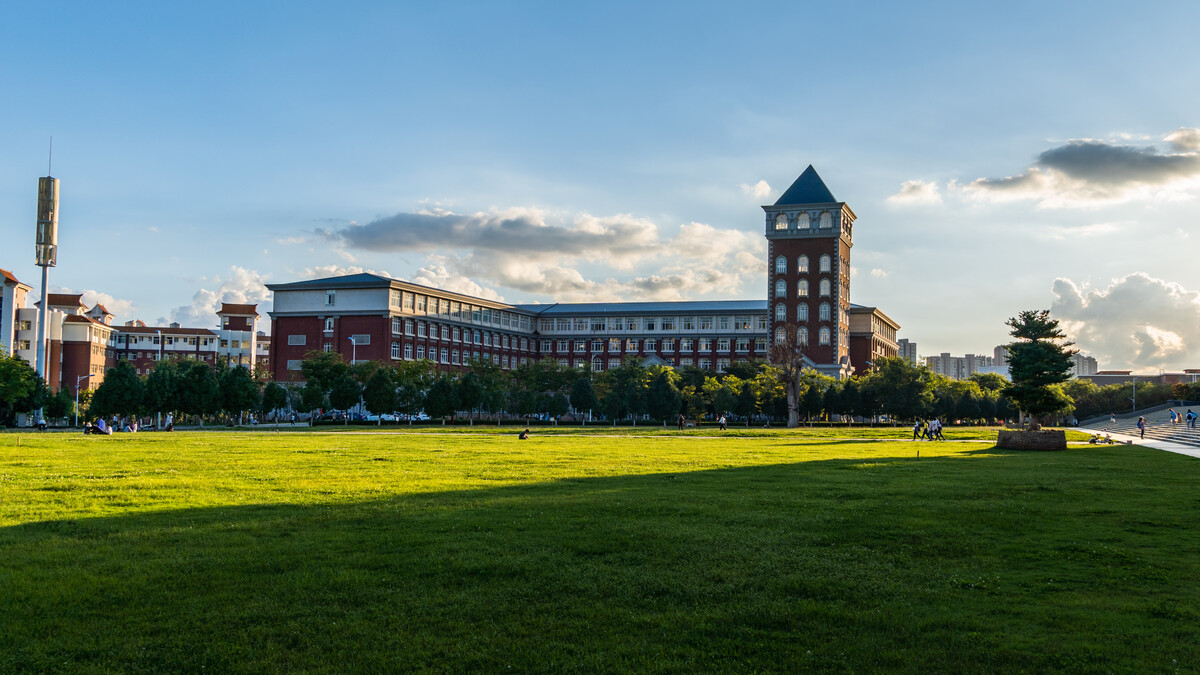 昆明理工大学校园风光图片