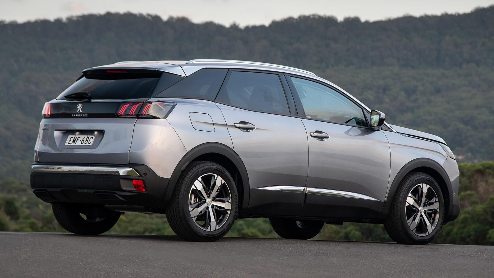 法式个性设计再度升级,全新一代标致3008实车图曝光