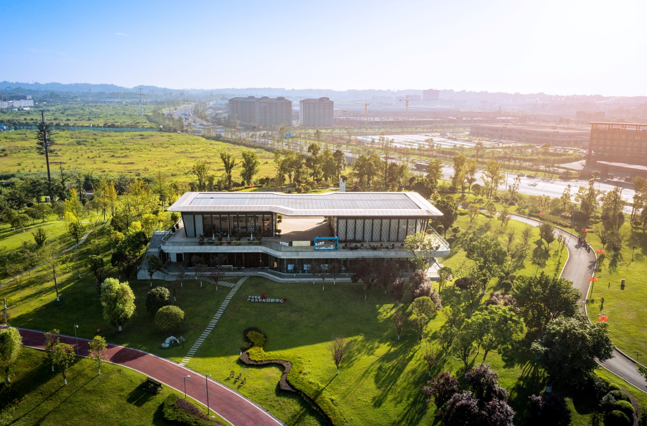 新津天府智能制造产业园:坚持绿色低碳,突出数字赋能,推进建圈强链