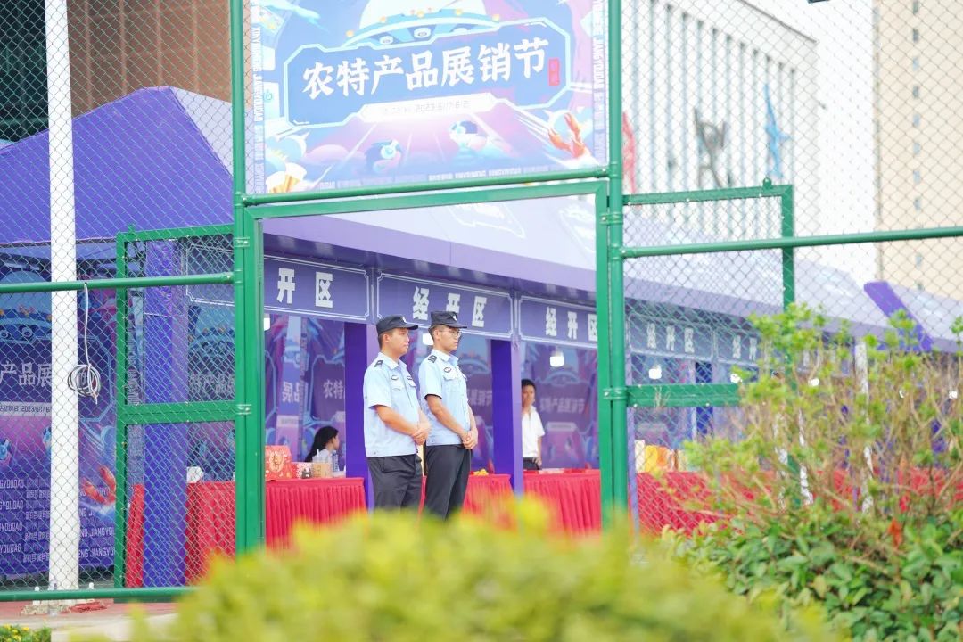 【天下英雄城 登场皆英雄——新建公安全力“助攻”英雄联盟总决赛】
