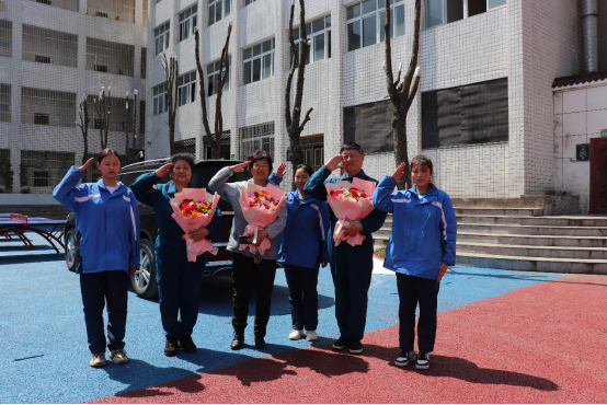 王嫩江爱国主义宣讲活动走进万源市魏家学校