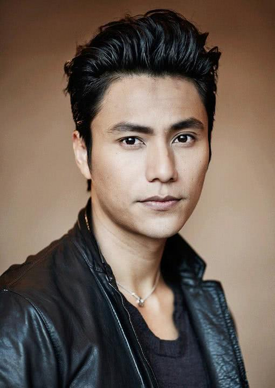 2001年,还没火的陈坤,趁妈妈不在,偷偷溜进了小保姆的房间,第二年